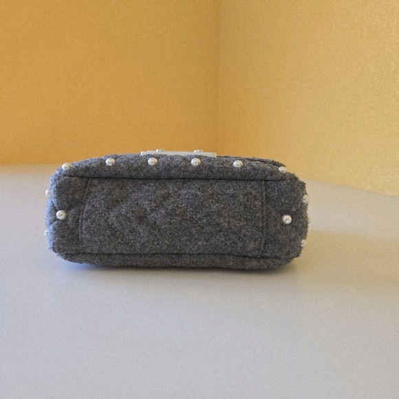 Michael Kors Sloan Small Quilted Wool Felt Pearl Embellished Chain Shoulder Bag - Picture 7 of 16